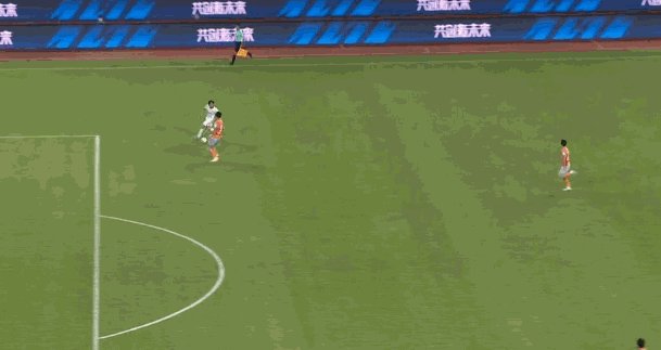 1657545708378015586.gif 1.gif